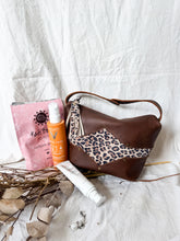 Cargar imagen en el visor de la galería, Cosmetiquero Verona café
